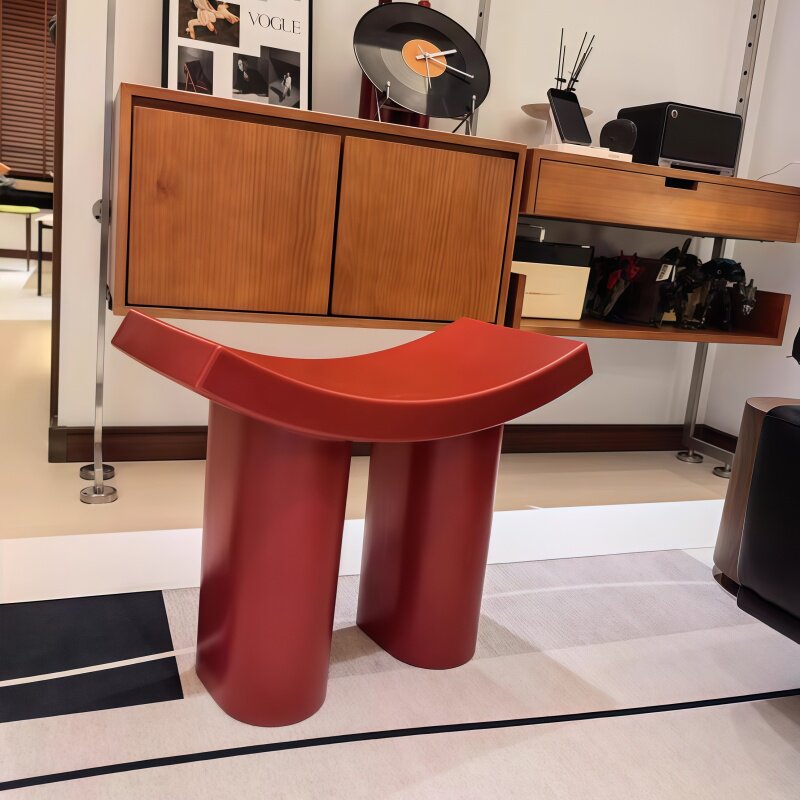 Sculptural Curve Stool – Monolithic Molded Seat with Dual-Cylinder Base